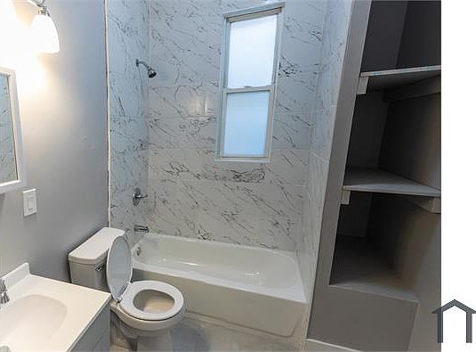 4th image of 6621 S Langley Ave #1