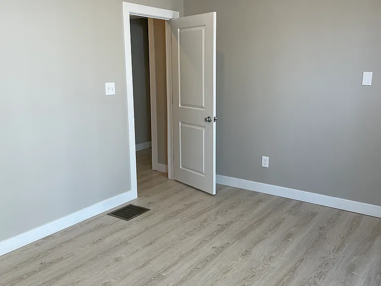 145 Dupont St #1 — Photo 7