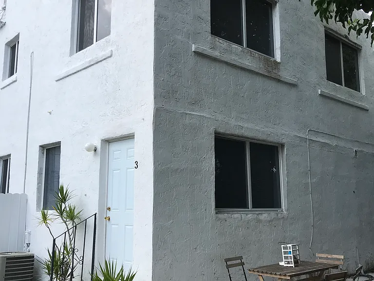 Building (duplex)
