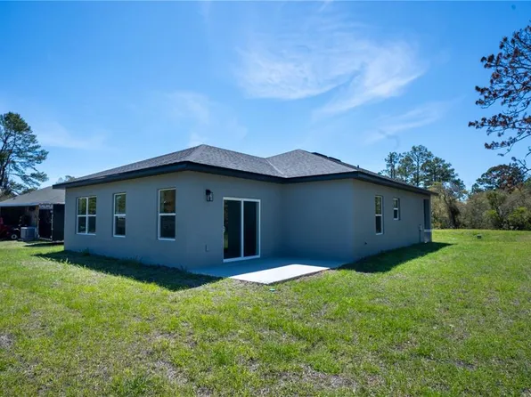 5 Fisher Loop, Ocklawaha, FL 32179