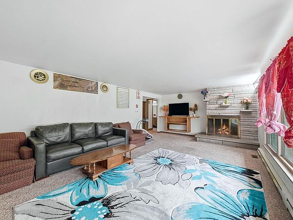 5th image of 2113 Maples Rd