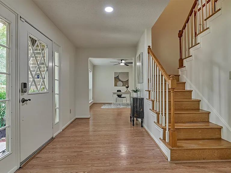 71 Breezy Point Pl — Photo 4