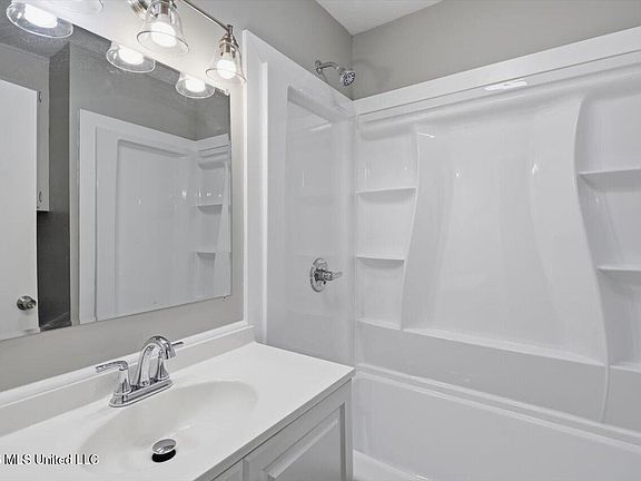 5th image of 335 Saint Joe Blvd