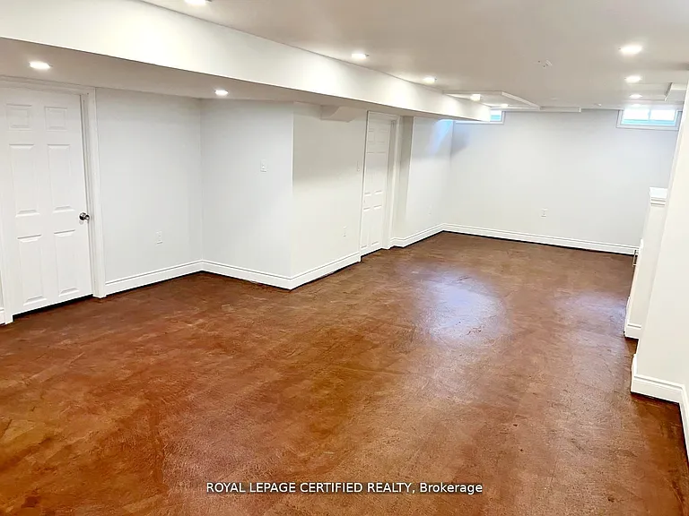 426 Orange Walk Cres — Photo 28