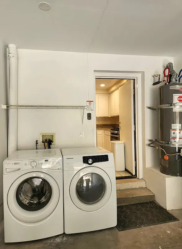 1 bed, 1.0 bath, 806 sqft, $2,441 — Photo 4