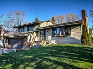 1453 Jonquil Ln, White Bear Township, MN 55110