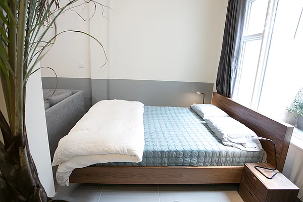 Rented by The Syper Group | media 3