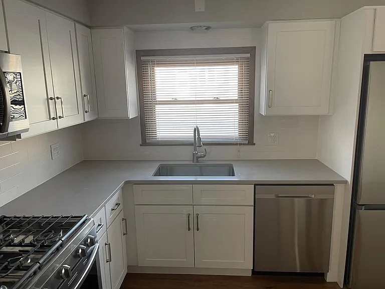 3705 Forest Ave — Photo 6