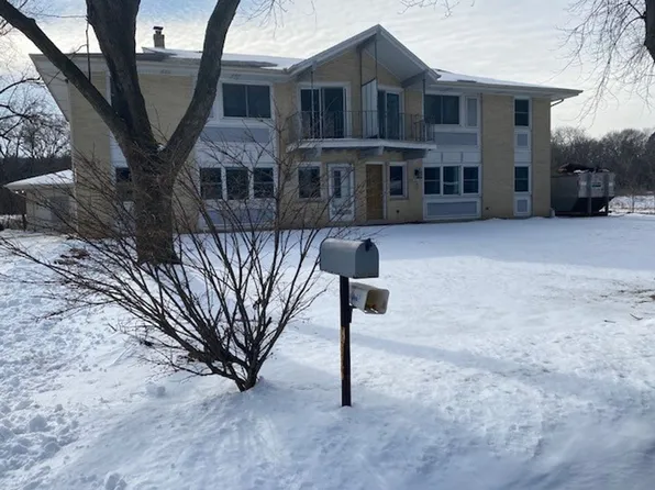 10301-10303 W Fisher Parkway, 10301-10303 W Fisher Pkwy, Milwaukee, WI 53226