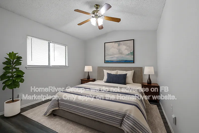 3 bed, 2.0 bath, 1080 sqft, $1,445 — Photo 4