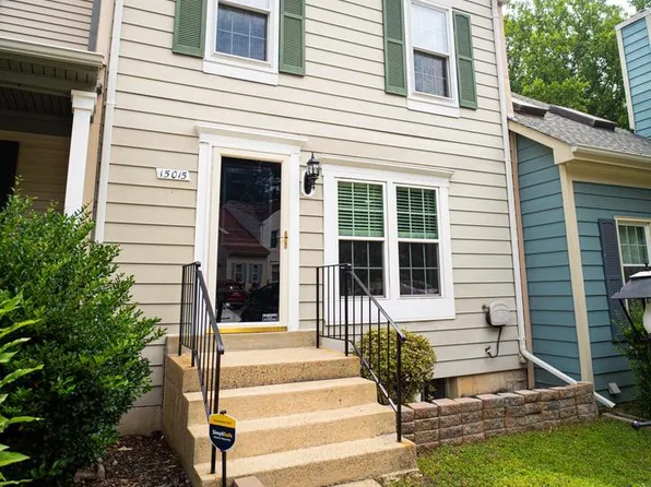 15015 Bridgeport Dr, Dumfries, VA 22025