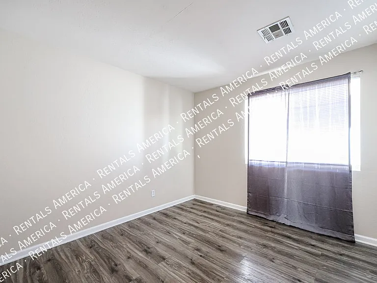 15827 W Yavapai St — Photo 19