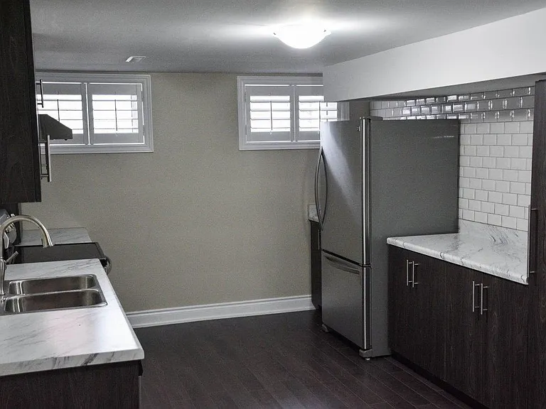 1130 Melton Dr #LOWER — Photo 2