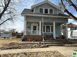 912 7th Ave, Sheldon, IA 51201