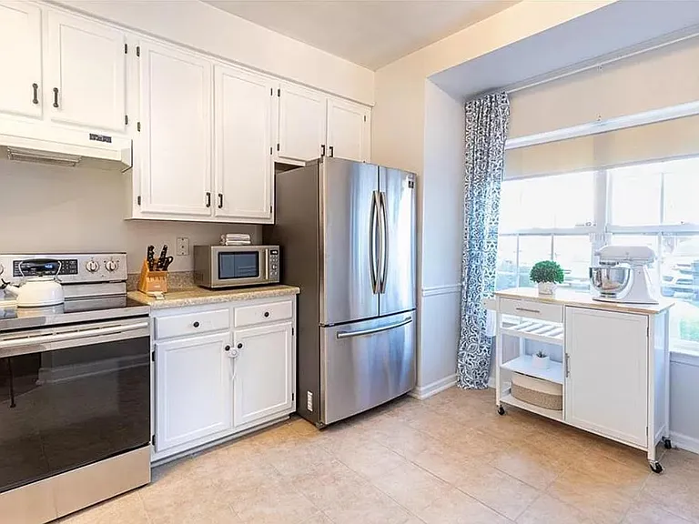 2441 Dillingham Rd — Photo 3