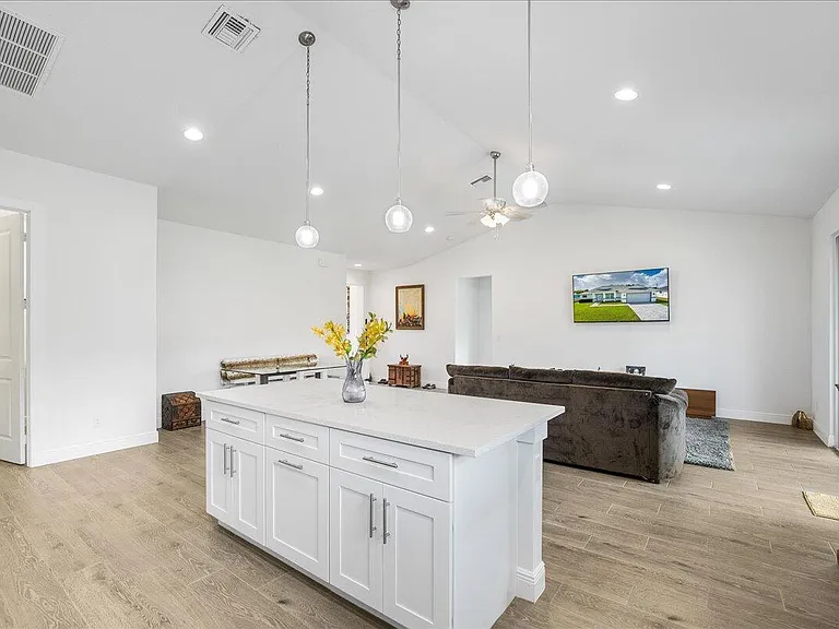 5362 NW Akbar Ter — Photo 14