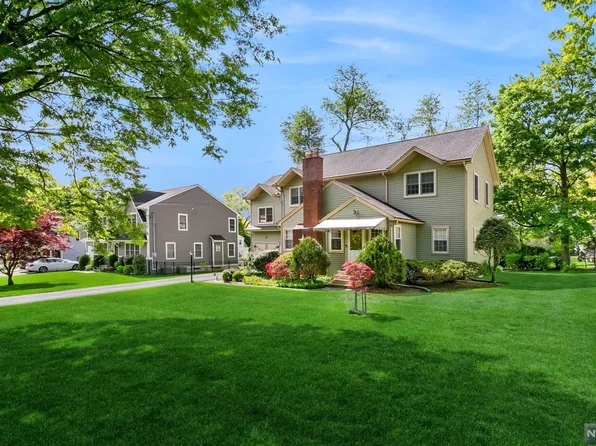 622 Alanon Rd, Ridgewood, NJ 07450