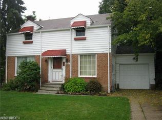 2054 Revere Rd, Cleveland Heights, OH 44118