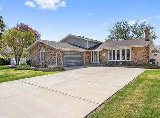 10511 Essex St, Westchester, IL