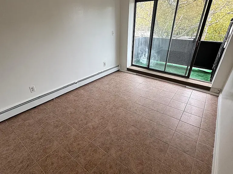 Clover Pl — Photo 9