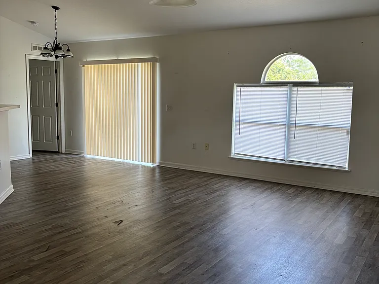 16140 SW 19th Avenue Rd — Photo 2