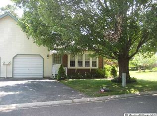 20 Maplewood Dr #B, Manchester Township, NJ 08759
