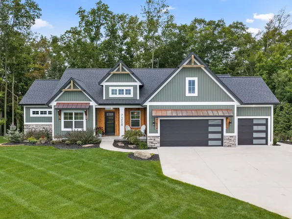 7258 Crossridge Dr SE, Grand Rapids, MI 49512