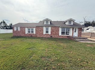 10035 Bryant Rd, Henryetta, OK 74437