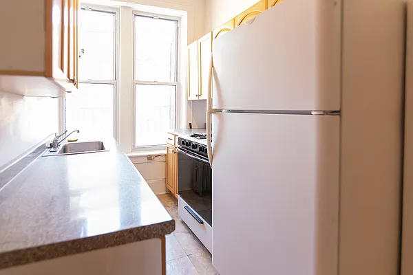 Rented by Greenpoint Properties | media 12