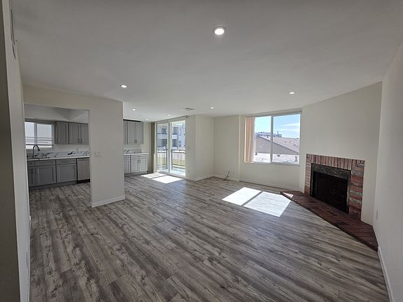 2nd image of 626 N Isabel St APT 302