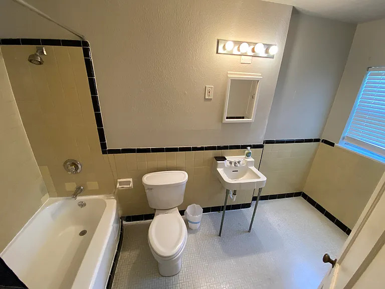 2285 Long St #3 — Photo 11