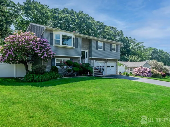 93 Hillsdale Rd, East Brunswick, NJ 08816