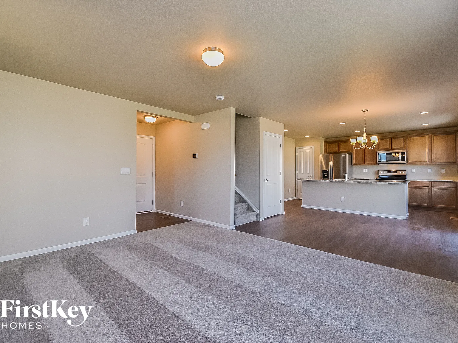 3 bed, 2.5 bath, 1383 sqft, $2,580 — Photo 3
