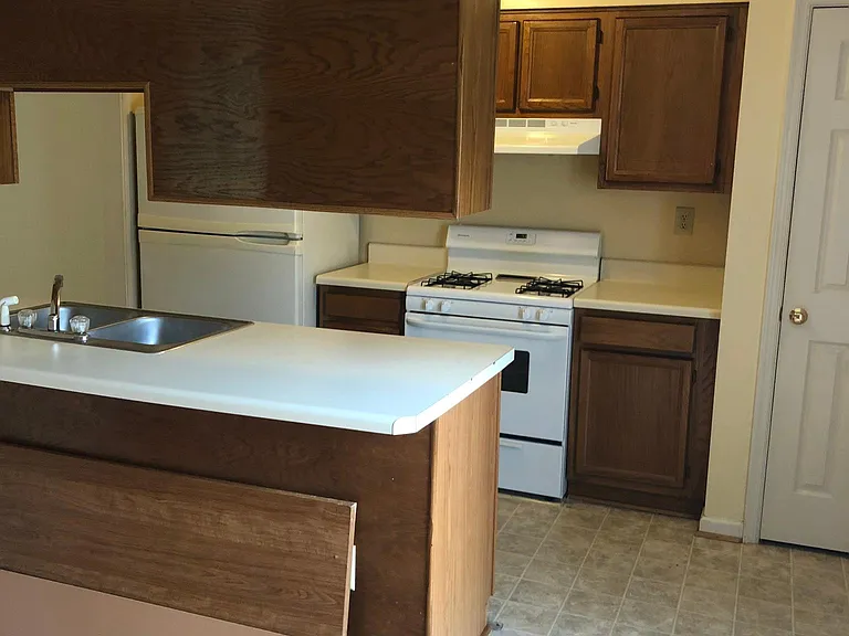 1307 Dance St — Photo 3