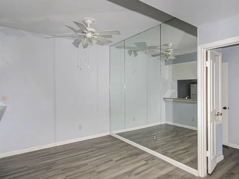 11711 Memorial Dr #381 — Photo 6