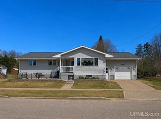 36 Champion Ave, South Range, MI 49963