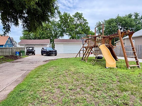 5th image of 566 4th St SW