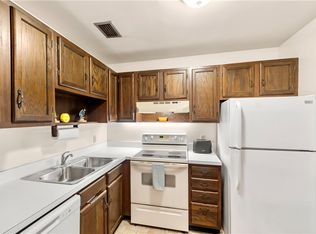 23 Vista Gardens Trl APT 104, Vero Beach, FL 32962