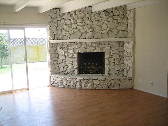 5th image of 1046 Greenhedge St