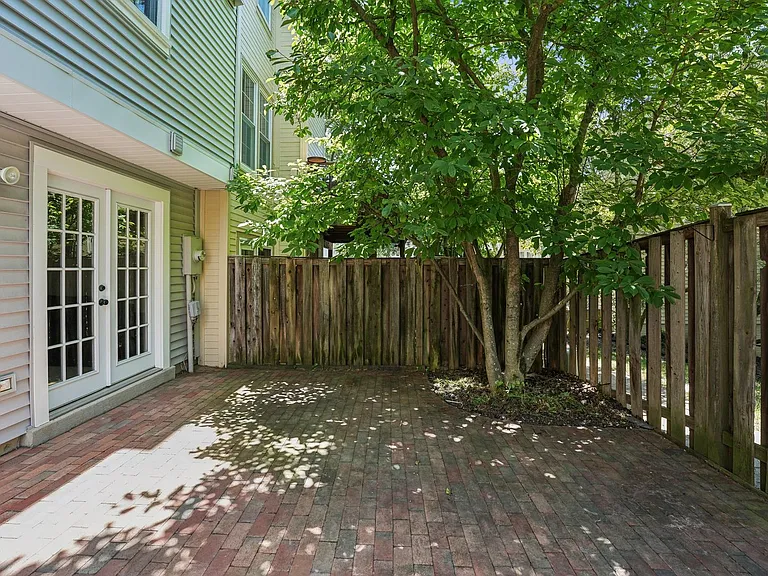 71 Fendall Ave — Photo 32