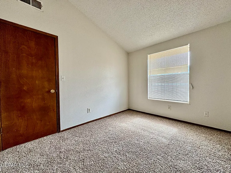 11357 Lake Erie Dr — Photo 14