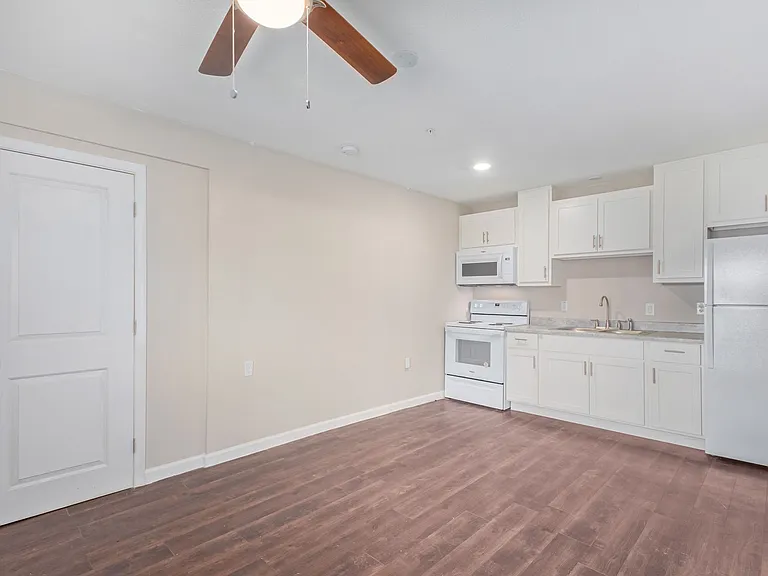 1802 N 26th Pl #1808-D — Photo 16