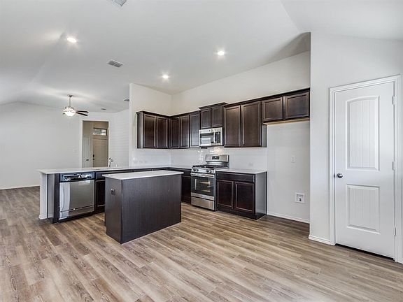 2nd image of 2416 Larimar Dr