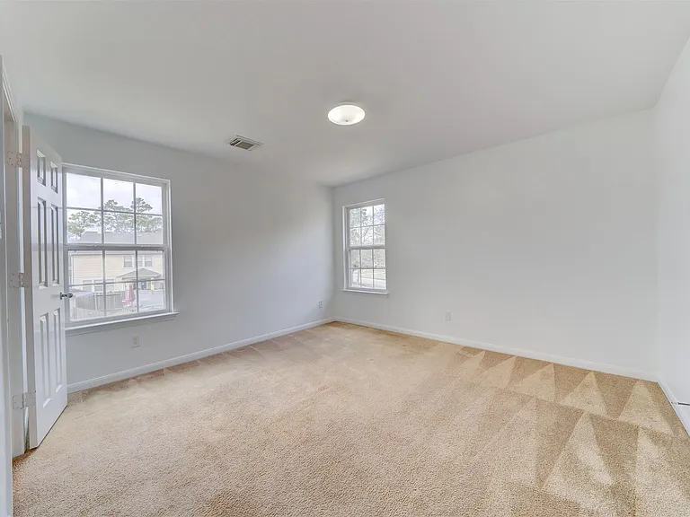 3211 Legends Hill Ct — Photo 18