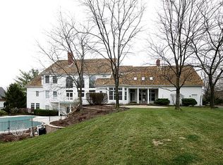 1115 Highland Pointe Dr, Saint Louis, MO 63131
