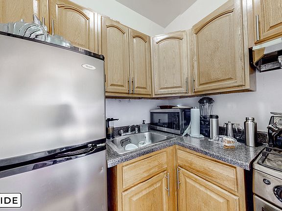 3rd image of 107 Saint Marks Pl APT 5D