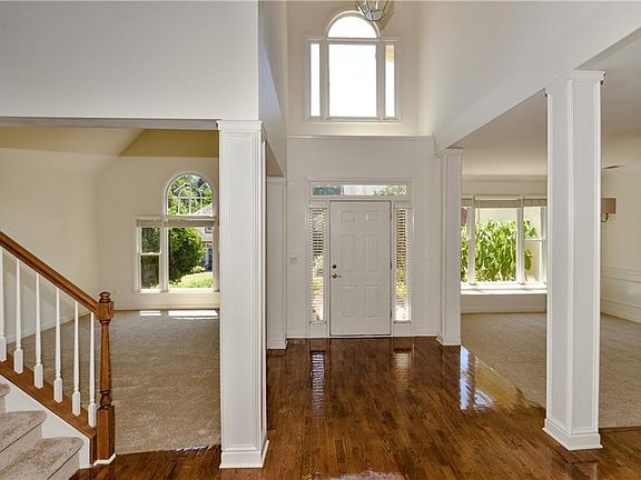 2nd image of 2989 Nestle Creek Dr