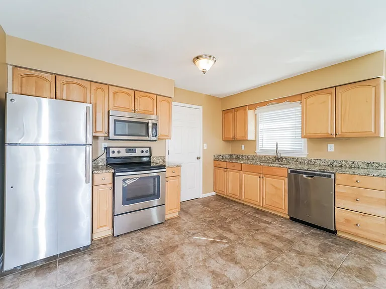 6506 Missionary Ridge Dr — Photo 9