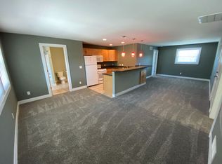 823 Benson Ave NE APT B, Grand Rapids, MI 49503