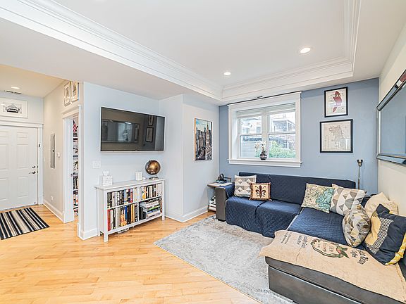 2nd image of 867 N Mozart St APT 1R